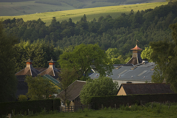 Destilería Glenfiddich en el Valle del Ciervo en Escocia