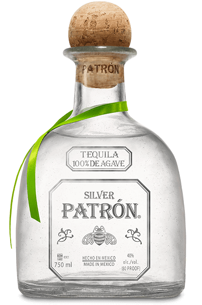 Botella transparente de Tequila Patrón Silver